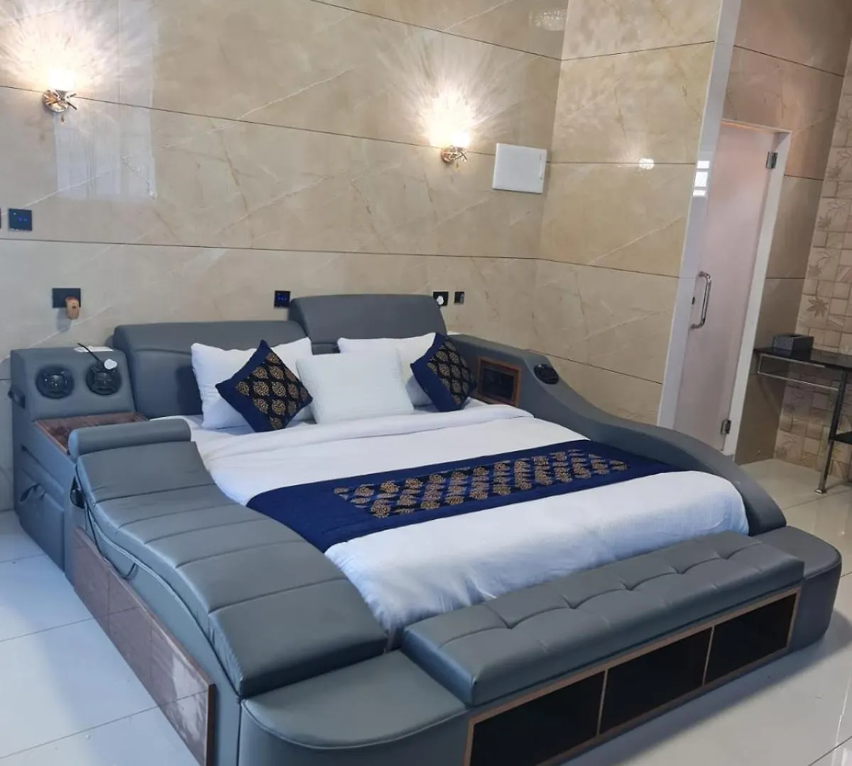 Willington & Harbour View Residency Hotel Kochi