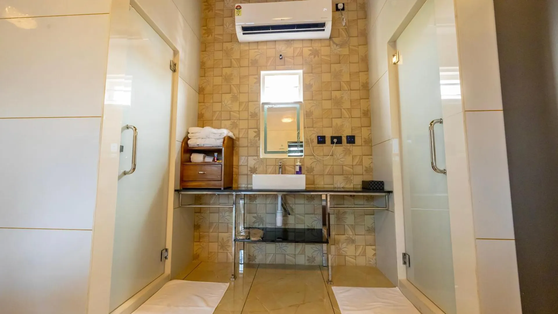 Willington & Harbour View Residency Hotel Kochi 0*,