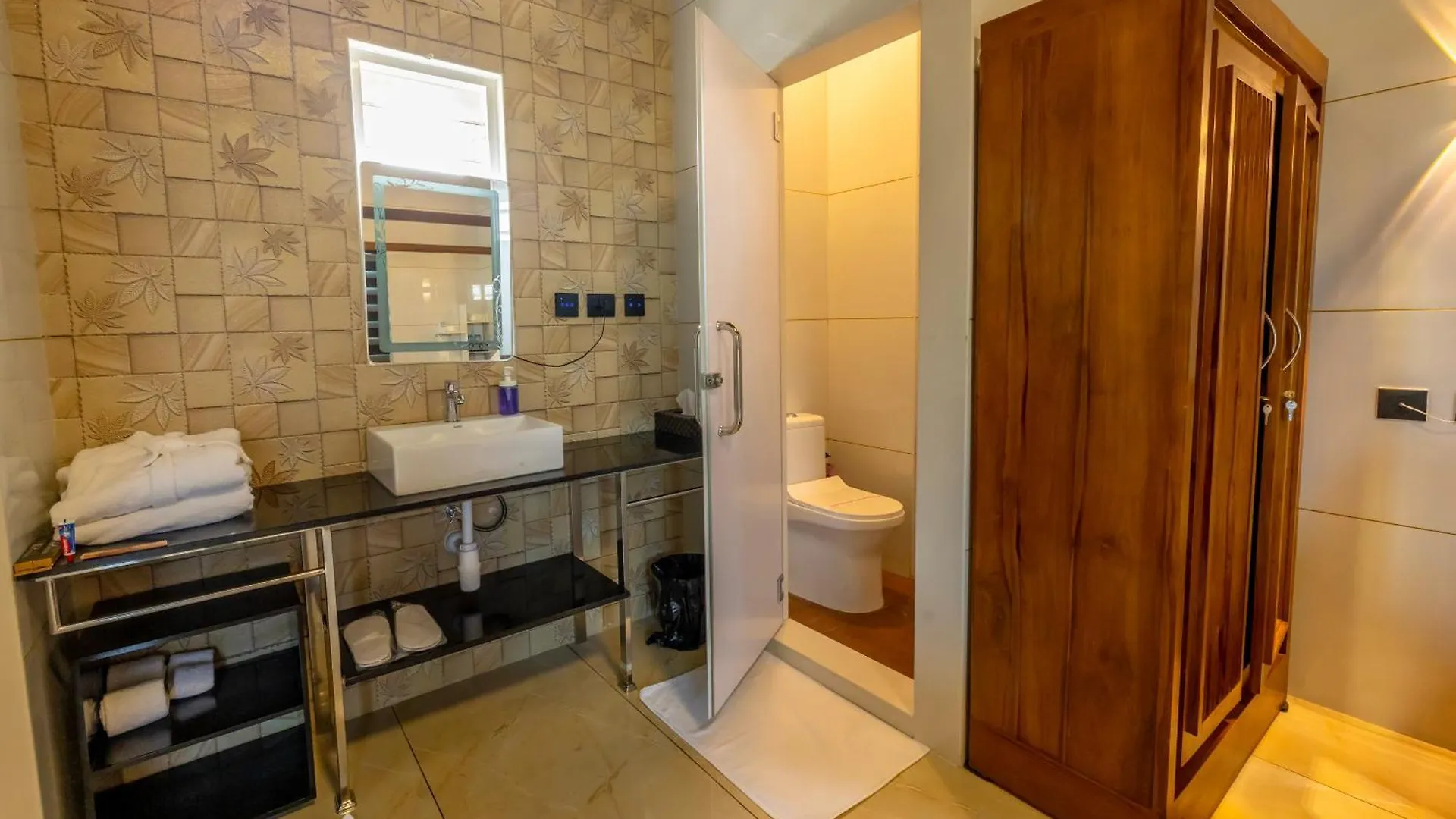 Hotel Willington & Harbour View Residency Kochi